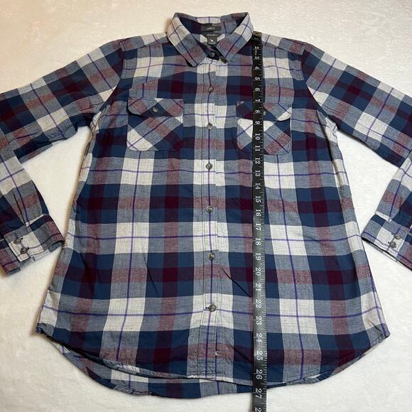 Eddie Bauer Women's Plaid Classic Fit Flannel Button Up Shirt Size Medium - Picture 9 of 9
